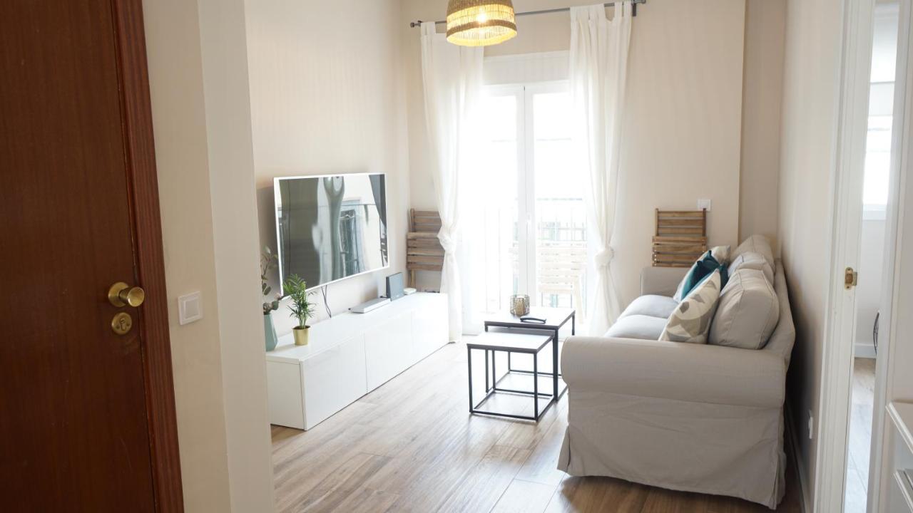 RentalSevilla Luminoso apartamento en pleno centro Exterior foto