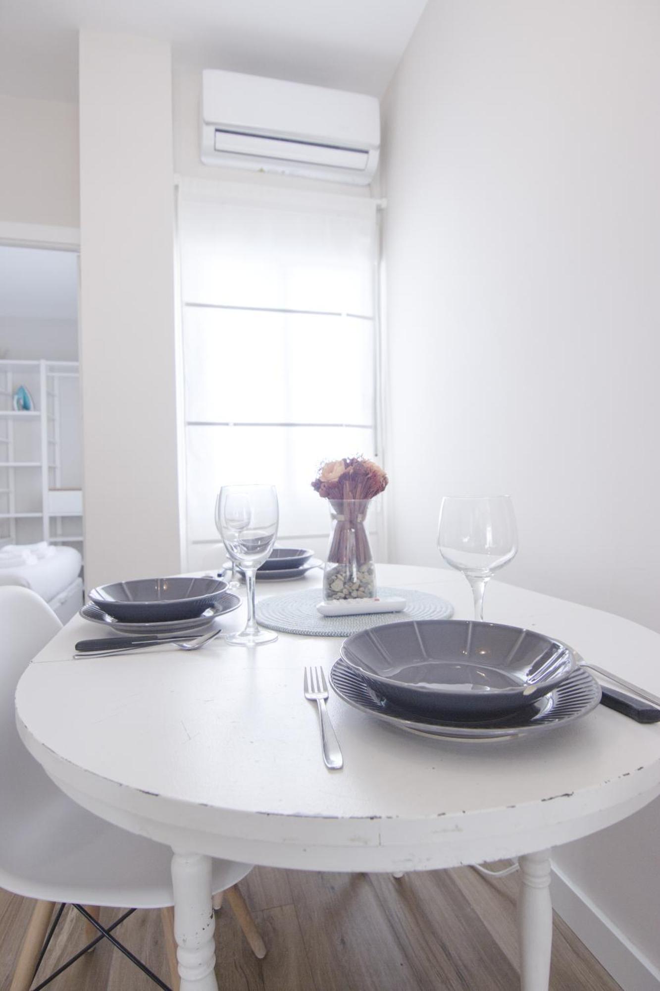 RentalSevilla Luminoso apartamento en pleno centro Exterior foto
